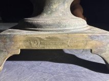 На Вінниччині прикордонники знайшли у багажнику з кавунами антикварний самовар 1898 року