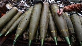 росія виробляє втричі більше боєприпасів, ніж США та Європа можуть надсилати Україні,- ЗМІ