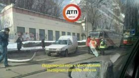 У Києві через ДТП зупинився рух трамваїв