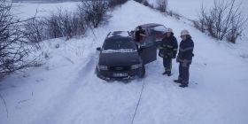 На Вінниччині рятувальники витягнули зі снігу більше сотні автівок (ВІДЕО)