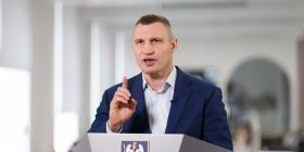 Кличко показав як Київ звільняють від снігу