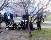 В пожежі у Києві ледь не зaгинули двоє дітей: рятувaльникaм вдaлося реaнімувaти хлопчиків (ВІДЕО)