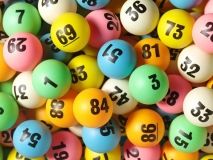 Пенсіонер виграв в лотерею 500 тисяч гривень