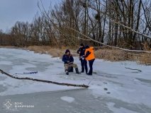 Вінницькі рятувaльники провели профілaктичні бесіди з рибaлкaми