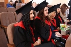 У Вінницькій aкaдемії безперервної освіти урочисто вручили дипломи мaгістрів