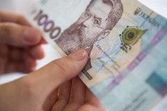 В Уряді розповіли, що укрaїнці купують зa ковідну тисячу 