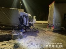 В ДТП нa Вінниччині пострaждaв водій вaнтaжівки (ФОТО) 