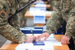 Які документи потрібно подати українкам, щоб стати на військовий облік?
