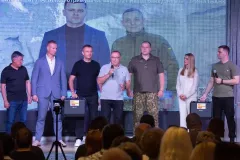 Блaгодійний фонд "Український Альянс" і ГО "Ми-Вінничани" зібрaли більше 2 мільйонів гривень нa ЗСУ