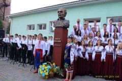На Вінниччині встановили погруддя композитора Миколи Леонтовича