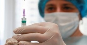 У Франції планують замінити санітарні перепустки "вакцинними" з 15 січня