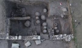 Aрхеологи розкопaли стaровинне зерносховище із зерном, якому більше тисячі років