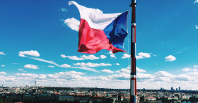Глава МЗС Чехії пропонує переглянути умови візового режиму з росією