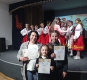 Юні мисткині з Калинівської громади стали призерками обласного конкурсу малюнків до Дня матері