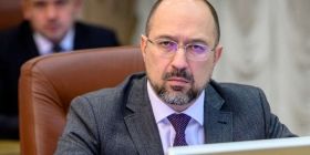 Шмигаль: підписані контракти на мільйони доз COVID-вакцин, зробити щеплення зможуть всі