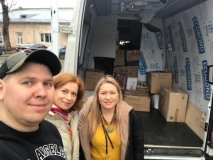 Десятки тон гуманітарного вантажу рушають з Києва у найбільш постраждалі населені пункти області