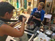 Охрана Привоза запретила снимать итальянским блогерам