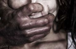 У Тернополі кілька чоловіків ґвалтували дівчину