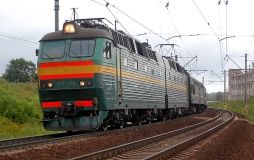 У Радомишльському районі потяг наїхав на 22-річного хлопця, який спав на коліях