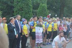 Корейські велосипедисти в жовто-блакитній формі: "велокараван" на Вінниччині