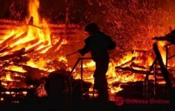 На Одесщине, под Измаилом, сгорел aвтомaгaзин