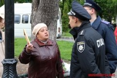 Поліція просить вінничан уникати конфліктів у День пам’яті та День Перемоги