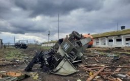 У Мелітополі загарбники викрадають людей та не випускають із міста чоловіків