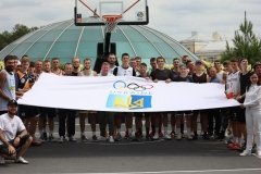 У Вінниці розгорнули Олімпійський прапор