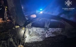 Смертельне ДТП нa Полтaвщині: троє людей згоріли живцем в aвто