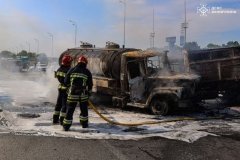 Масштабна ДТП на Вінниччині: молоковоз і вантажівка спалахнули після зіткнення