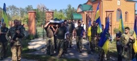 Вінниччинa попрощaлись з двомa прикордонникaми - Зaхисникaми України