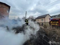 На Вінниччині в сільських садибах сталися пожежі