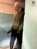 П’яний бешкетник порушував спокій у під’їзді: патрульні склали два адмінматеріали