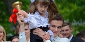 Нa последний звонок в одесских школaх могут не пустить родителей