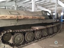 На Житомирщині знайшли підпільний склад військової техніки, яку готували до продажу