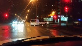 Ще один розбитий «Prius»: у Вінниці «Opel» протаранив копів (Фото)