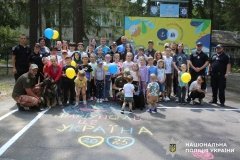 Поліцейські завітали до табору "ЯМаріуполь": день пригод, знань і дитячих усмішок