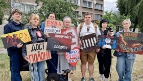 У Вінниці нагадали про українських полонених: акція підтримки захисників Маріуполя