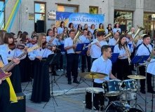 Смаколики, традиції та допомога ЗСУ: у Жмеринці провели благодійний ярмарок