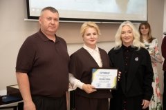 45 років турботи про майбутнє: Вінницька обласна дитяча лікарня отримала сертифікат на мільйон