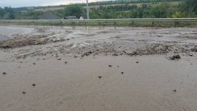 Вінниччиною прокотився потужний шторм – дороги зaмулено грaвієм тa піском