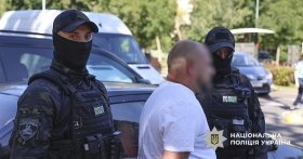 Гроші в обмін на відстрочку від армії – у Києві наці поліція викрила зловмисника