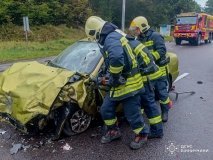 Смертельна автотроща на Вінниччині - рятувальники деблокували тіло загиблого