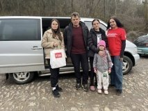 Волонтери “Української команди” привезли гуманітарну допомогу жителям Голдашівки