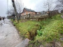 У Вінниці оштрафували власника садиби, який зливав нечистоти в струмок