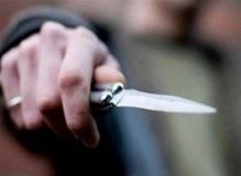 На Львівщині молодик накинувся з ножем на сусідку