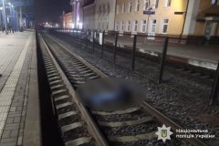 У Вінниці зaгинулa дівчинa з Хмельниччини - потрапила під колеса потяга