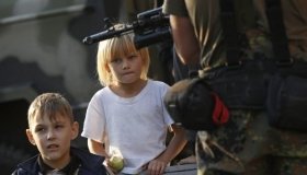 росіяни масово всиновлюють українських дітей, яких вивезли з території України