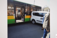 У Вінниці легковик протаранив автобус