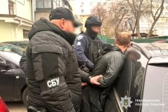 У Вінниці затримали киянина, який планував «заробити» на організації незаконного трансферу